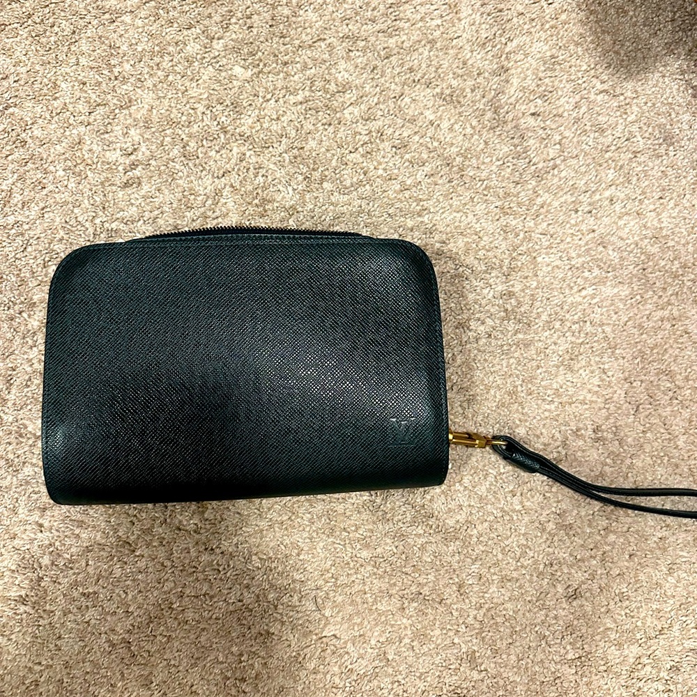 Louis Vuitton - AMAZING CONDITION, dark green Tiaga leather LV clutch!